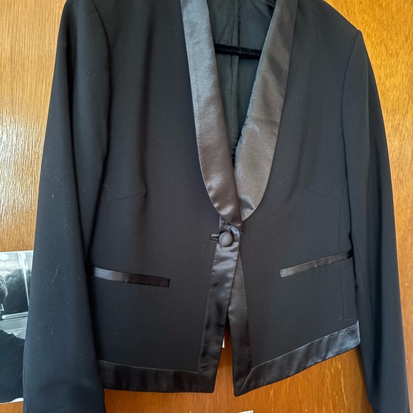 Alain Manoukian Black Tailored Blazer with Classic satin Lapels, size 8/40. - Picture 12 of 14
